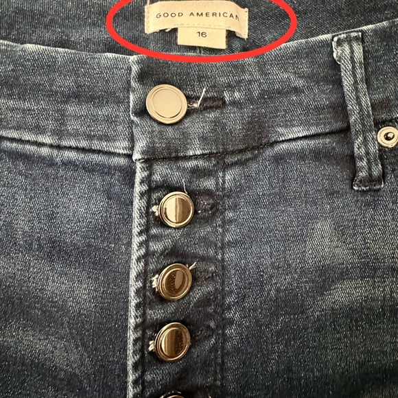 GOOD AMERICAN - GOOD LEGS SKINNY JEANS - Picture 6 of 12